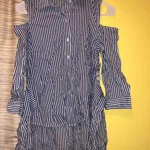 Forever 21 button up butterfly sleeve blouse